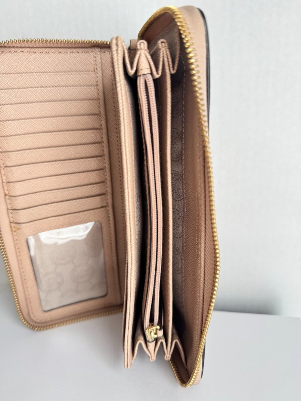 Michael Kors Charlotte Tote & Wallet Set Luggage Leather Gently Used - Picture 12 of 13